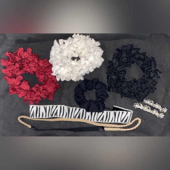 Misc set of 7 accessories- 1 Barrettes, 2 hair bands & 4 pony tail scrunchies - Picture 1 of 11